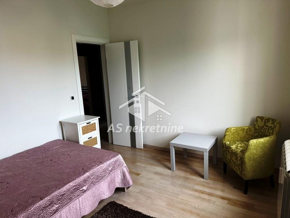 Trosoban stan za izdavanje, Lekino Brdo, Beograd, 81m², 1.000 €/mes