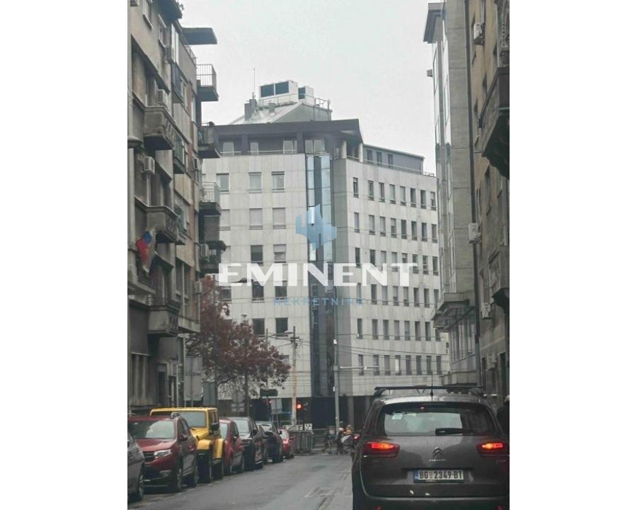 nekretnine-izdavanje-beograd-uHrscrpeUP Dvosoban stan za izdavanje, Slavija, Beograd, 52m², 900 €/mes
