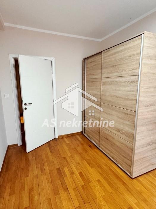 Stan Izdavanje Beograd Lekino Brdo 67 m2