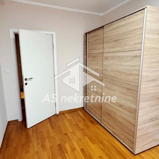 Stan Izdavanje Beograd Lekino Brdo 67 m2