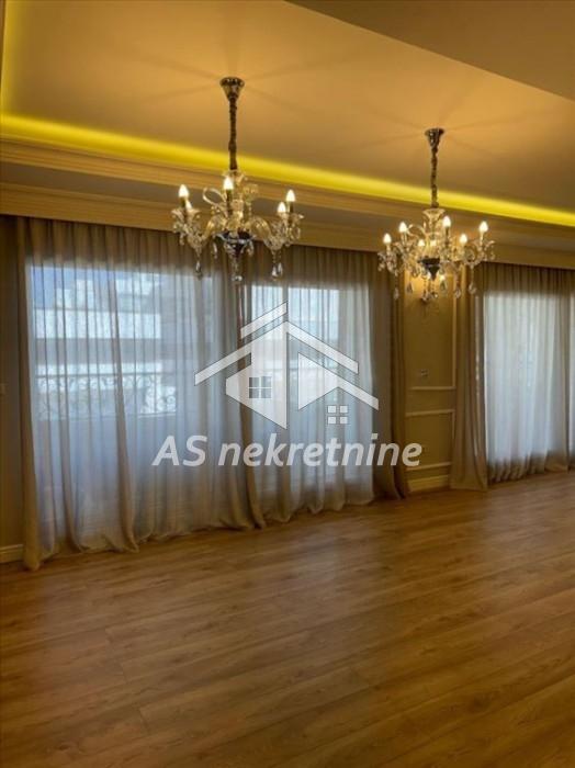 Stan Izdavanje Beograd Senjak 215 m2