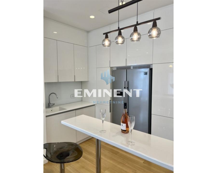 nekretnine-izdavanje-beograd-vzRdW3giYt Trosoban stan za izdavanje, Blok 65, Beograd, 205m², 3.600 €/mes