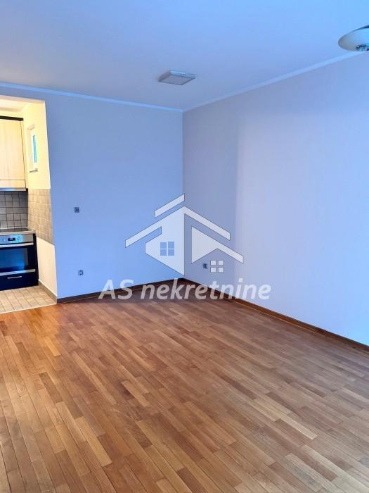 Stan Izdavanje Beograd Lekino Brdo 67 m2