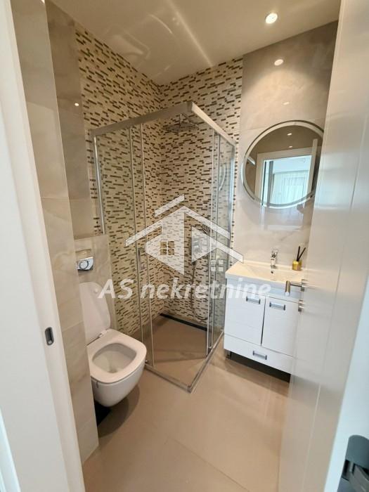 Trosoban stan za izdavanje, Crveni Krst Vračar, Beograd, 125m², 2.000 €/mes