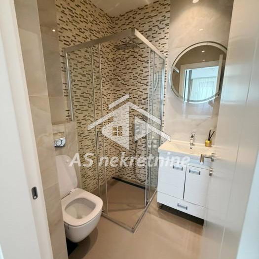 Trosoban stan za izdavanje, Crveni Krst Vračar, Beograd, 125m², 2.000 €/mes