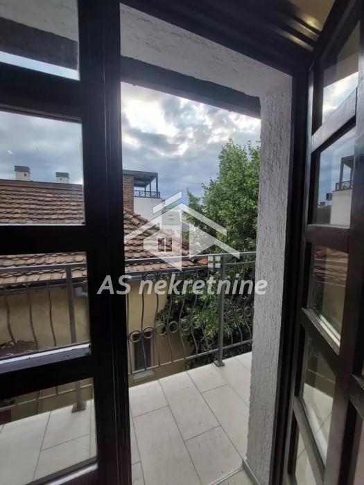 nekretnine-izdavanje-beograd-z6sNAYNUAD Četvorosoban stan za izdavanje, Hram Svetog Save, Beograd, 94m², 1.300 €/mes