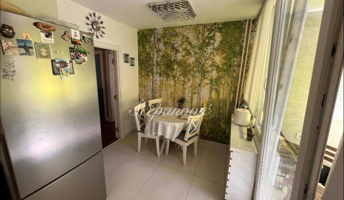 Trosoban stan na prodaju, Bulevar Oslobođenja, Novi Sad, 71m², 209.500 €