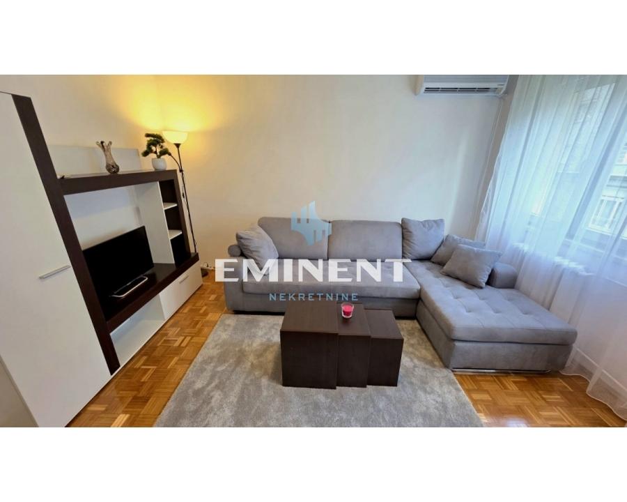 Dvosoban stan za izdavanje, Slavija, Beograd, 46m², 4. sprat, 800 €/mes