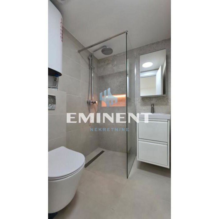 Lokal Izdavanje Beograd Ekonomski Fakultet 49 m2
