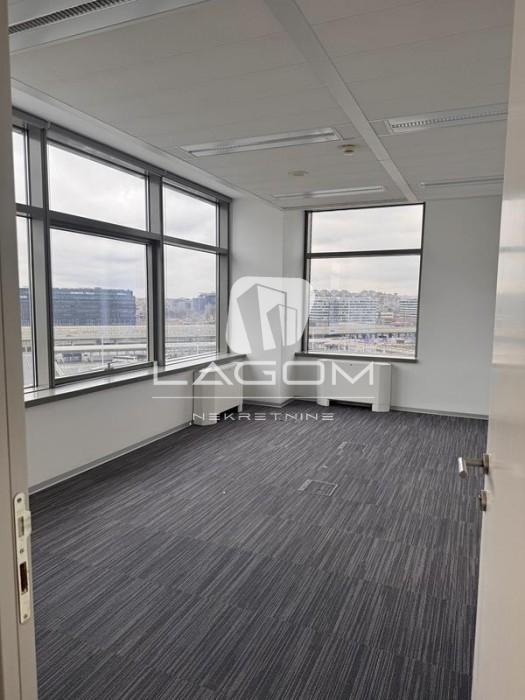 Lokal za izdavanje, Blok 67 – Belville, Beograd, 838m², 8. sprat, 15.595 €/mes