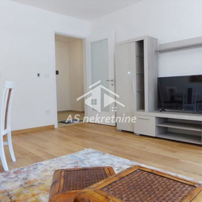 Stan Izdavanje Beograd  60 m2