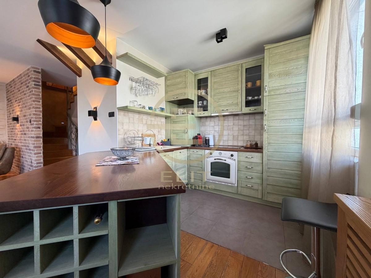 Četvorosoban stan na prodaju, Socijalno, Novi Sad, 110m², 345.000 €