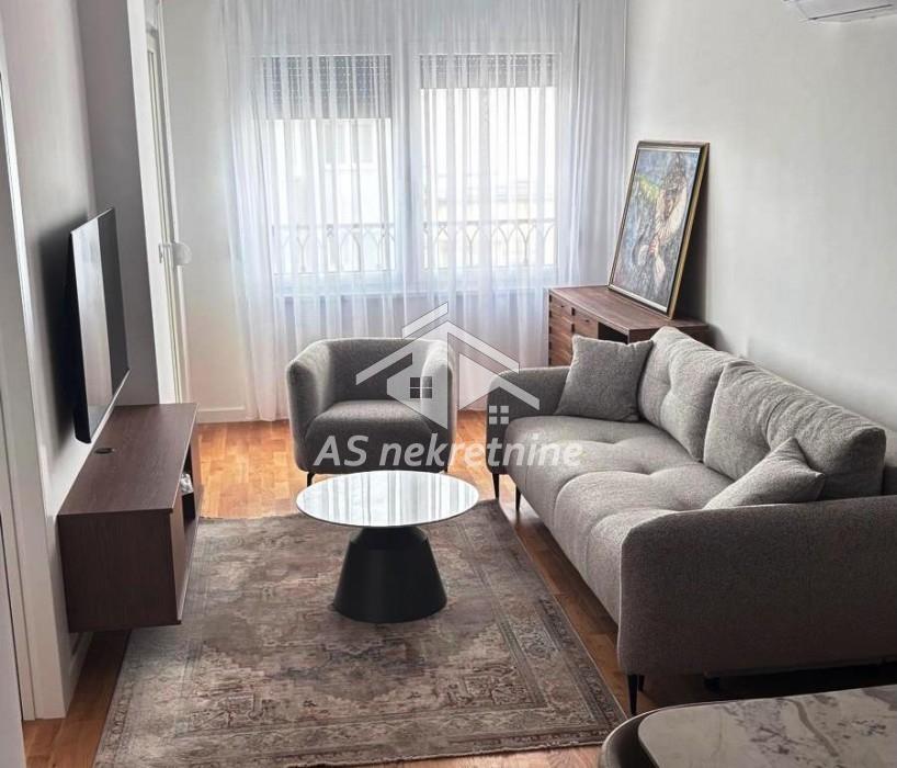 Trosoban stan za izdavanje, Đeram Pijaca, Beograd, 53m², 1.100 €/mes