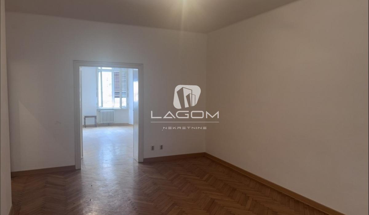 Stan Izdavanje Beograd Knez Mihailova 89 m2