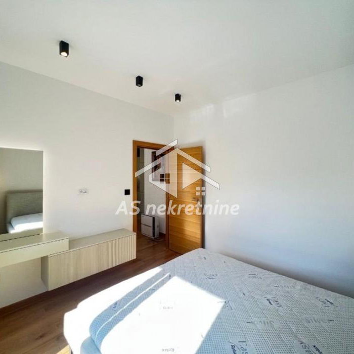 Četvorosoban stan na prodaju, Južni Bulevar, Beograd, 88m², 387.000 €
