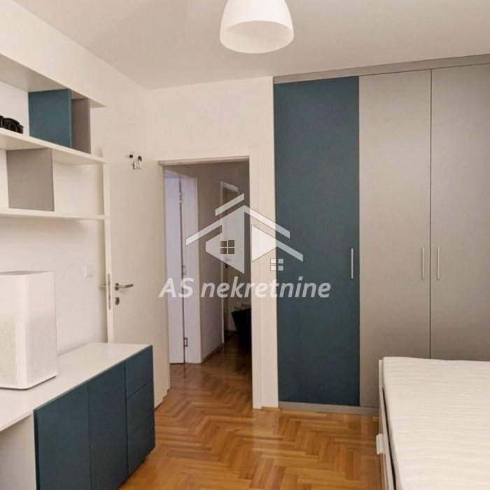 Trosoban stan za izdavanje, Blok 72, Beograd, 71m², 950 €/mes