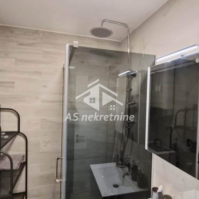Stan Izdavanje Beograd Južni Bulevar 48 m2