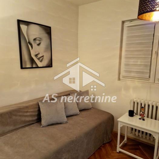 Trosoban stan za izdavanje, Slavija, Beograd, 73m², 1.000 €/mes