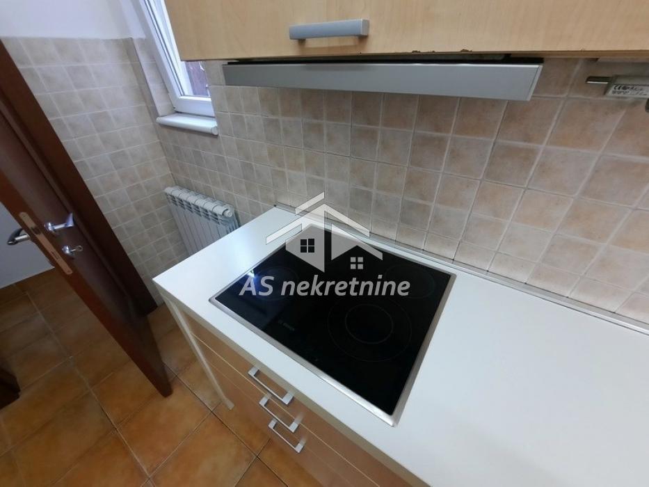 Stan Izdavanje Beograd Stan Izdavanje Beograd Hram Svetog Save 172 m2