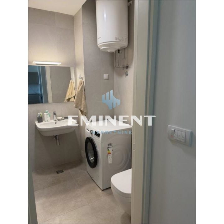 Stan Izdavanje Beograd Blok 65 42 m2