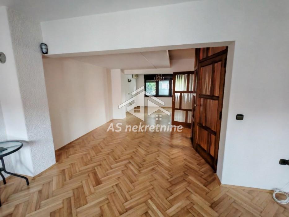 Kuća Izdavanje Beograd Bioskop Voždovac 360 m2