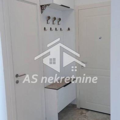 Trosoban stan za izdavanje, Kalenić Pijaca, Beograd, 65m², 1.200 €/mes
