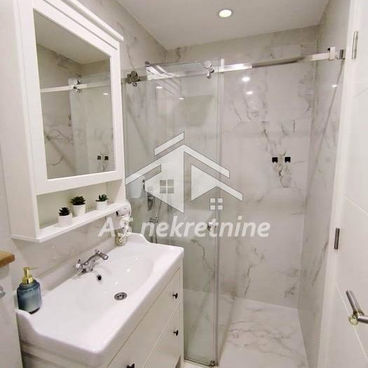 Dvosoban stan za izdavanje, Cara Dušana, Beograd, 45m², 800 €/mes