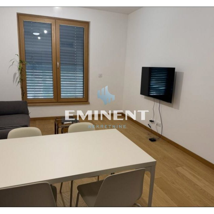 Stan Izdavanje Beograd Blok 65 42 m2