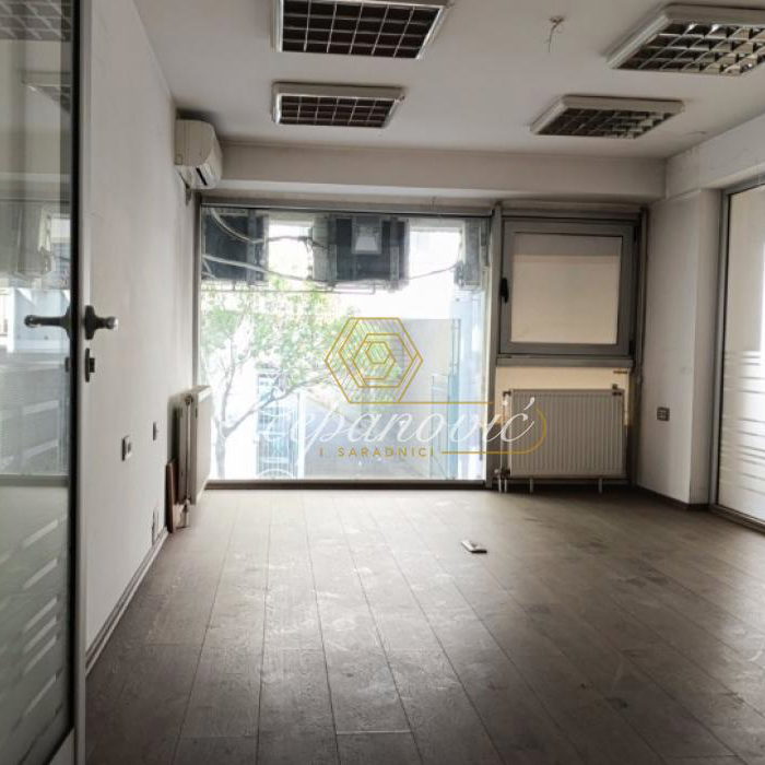 Lokal Prodaja Novi Sad  229 m2