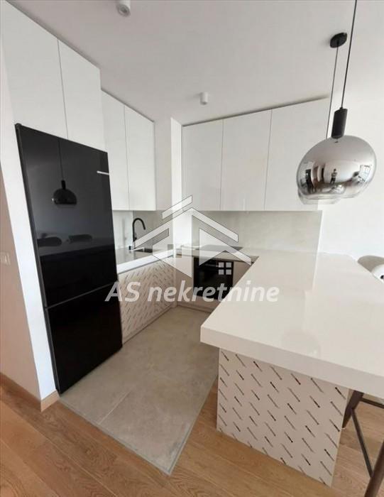 Stan Izdavanje Beograd Blok 65 105 m2