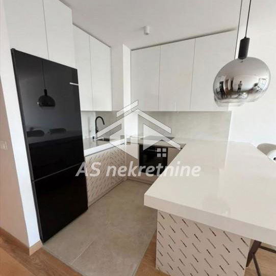 Stan Izdavanje Beograd Blok 65 105 m2