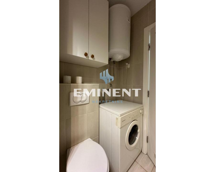 Trosoban stan za izdavanje, Blok 61, Beograd, 64m², 650 €/mes