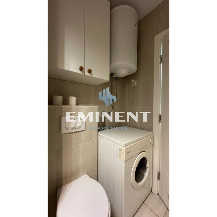 Trosoban stan za izdavanje, Blok 61, Beograd, 64m², 650 €/mes