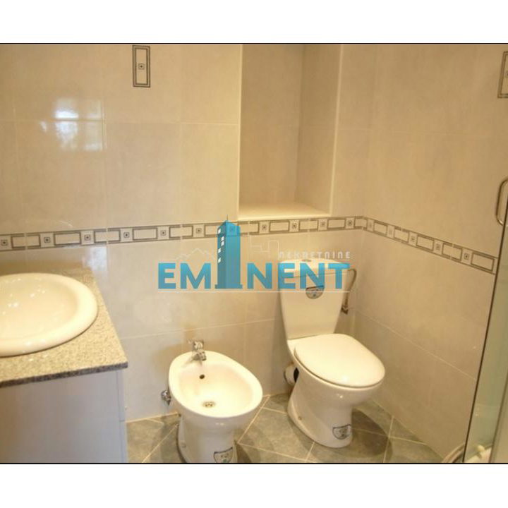 Višesoban stan za izdavanje, Dedinje, Beograd, 300m², 2.500 €/mes