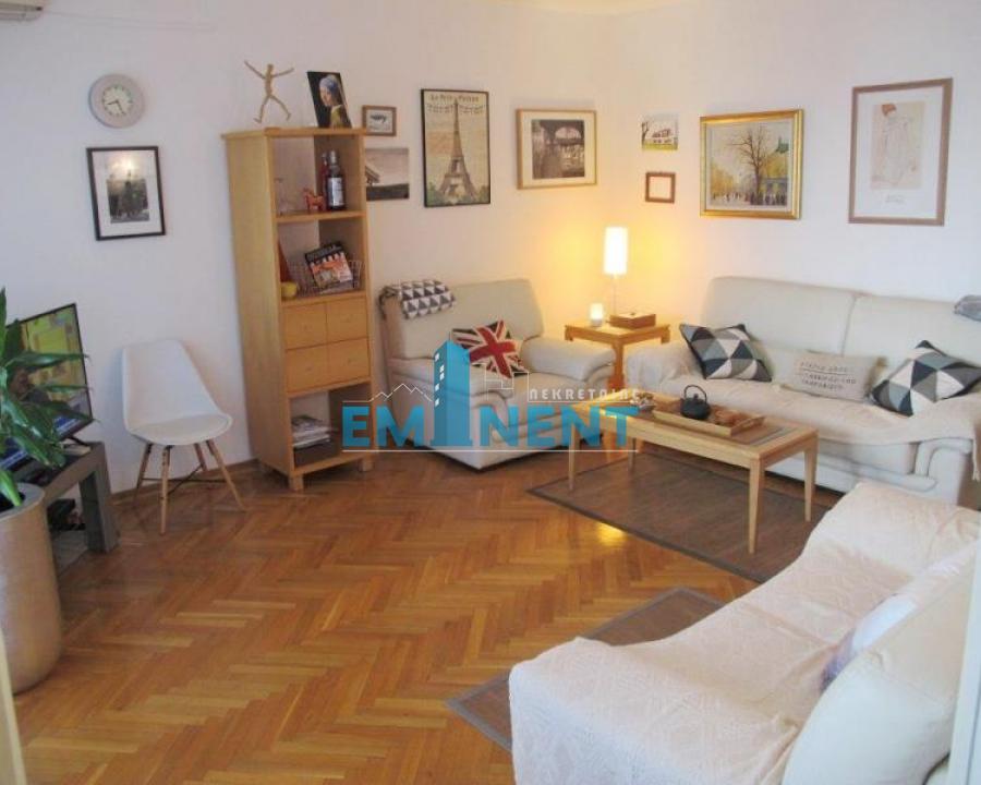 Trosoban stan za izdavanje, Pink, Beograd, 90m², 1.300 €/mes