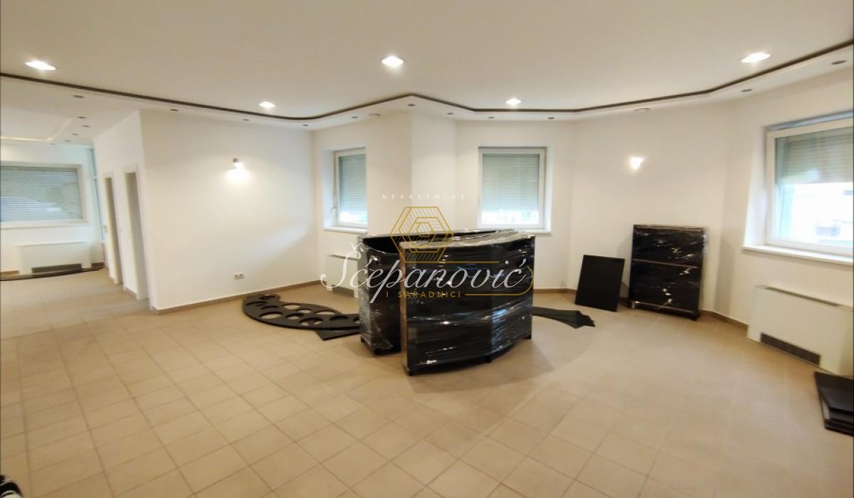 Kuća Prodaja Novi Sad Kuća Prodaja Novi Sad 795 m2