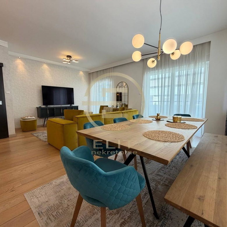 Stan Prodaja Novi Sad  105 m2