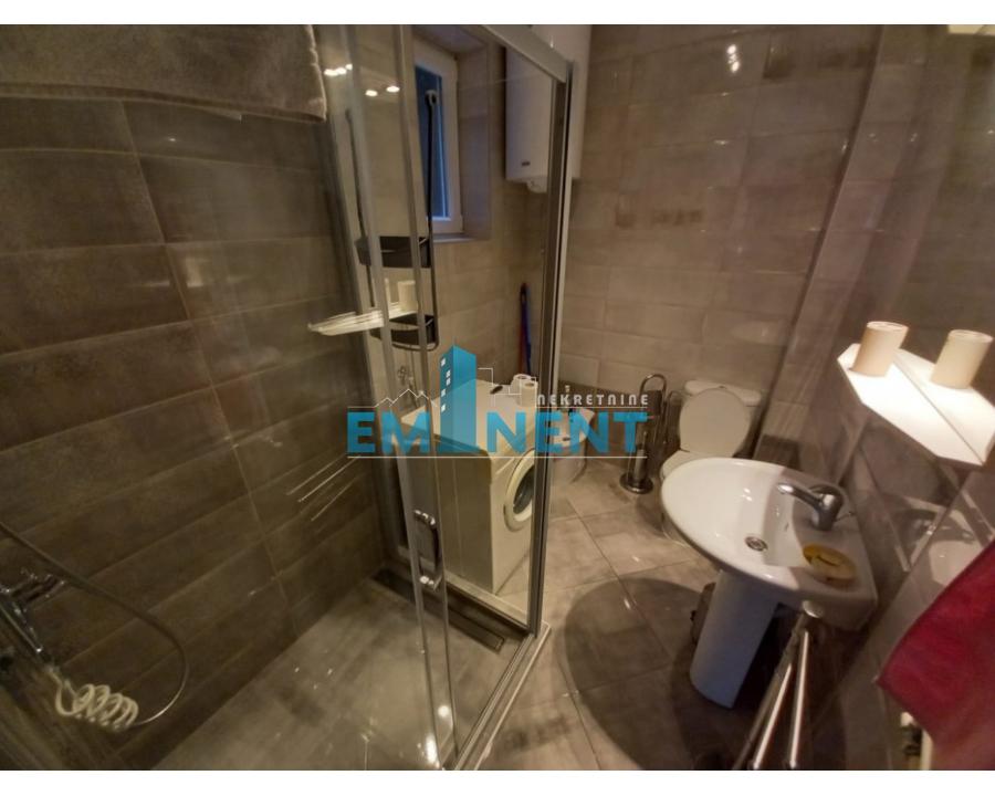 Trosoban stan za izdavanje, Slavija, Beograd, 72m², 1.000 €/mes