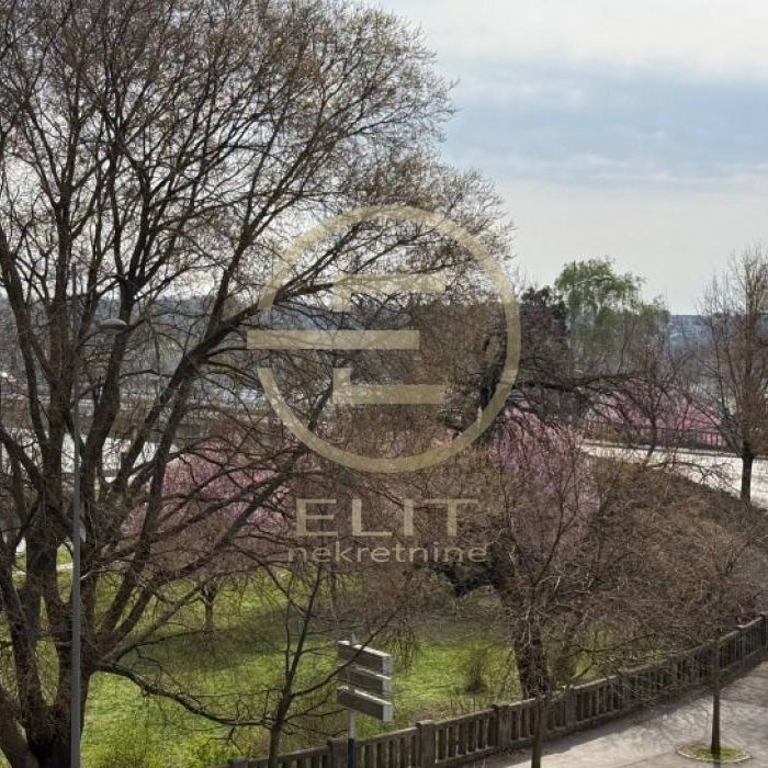Stan Prodaja Novi Sad  112 m2