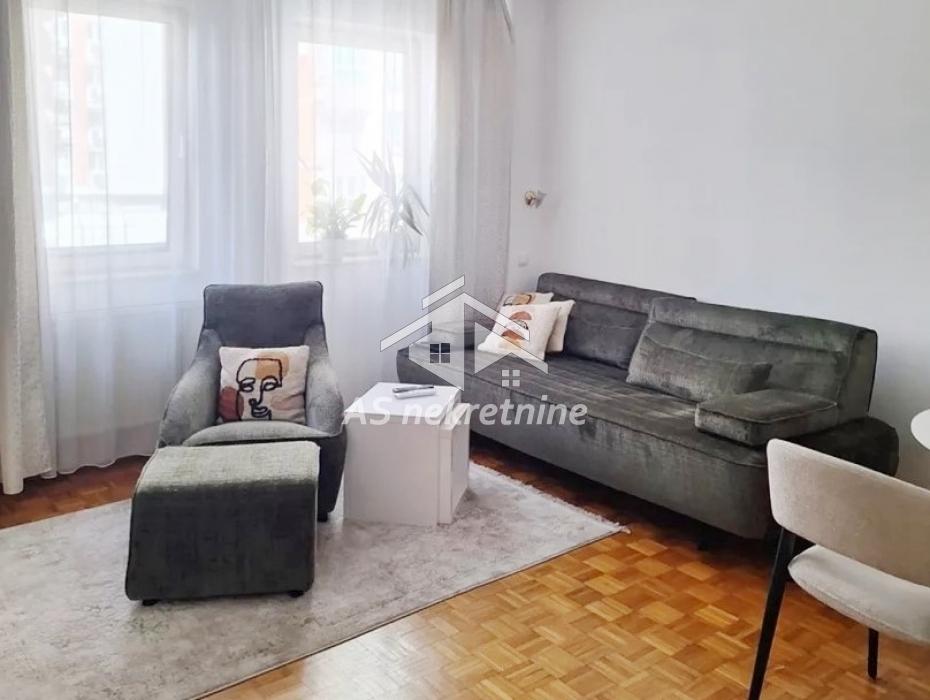 Dvosoban stan za izdavanje, Tašmajdan, Beograd, 55m², 1.200 €/mes