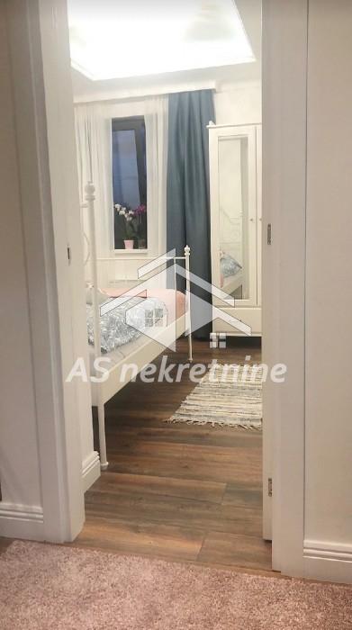 nekretnine-prodaja-AFy5JKpO3N Trosoban stan za izdavanje, Cara Dušana, Beograd, 75m², 1.200 €/mes