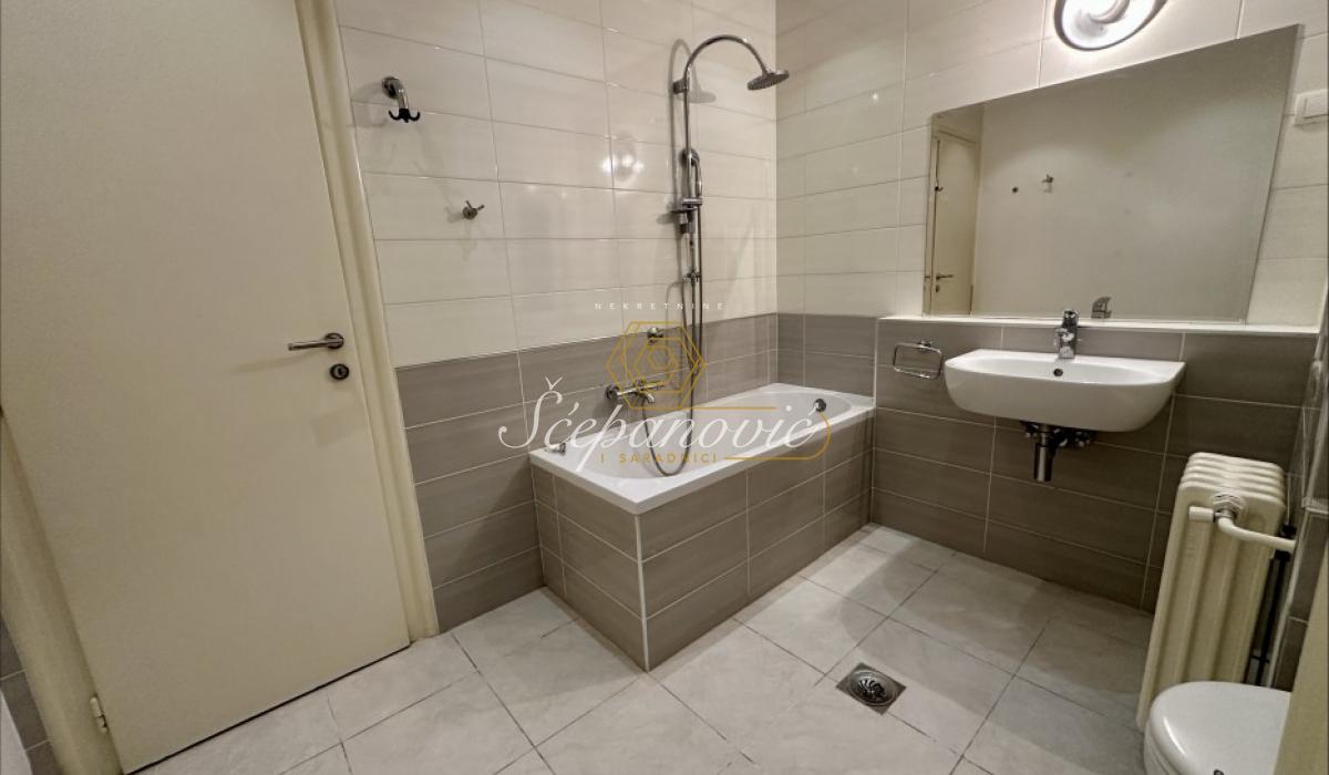 nekretnine-prodaja-AZl7rA9Yl7 Stan Prodaja Novi Sad 112 m2