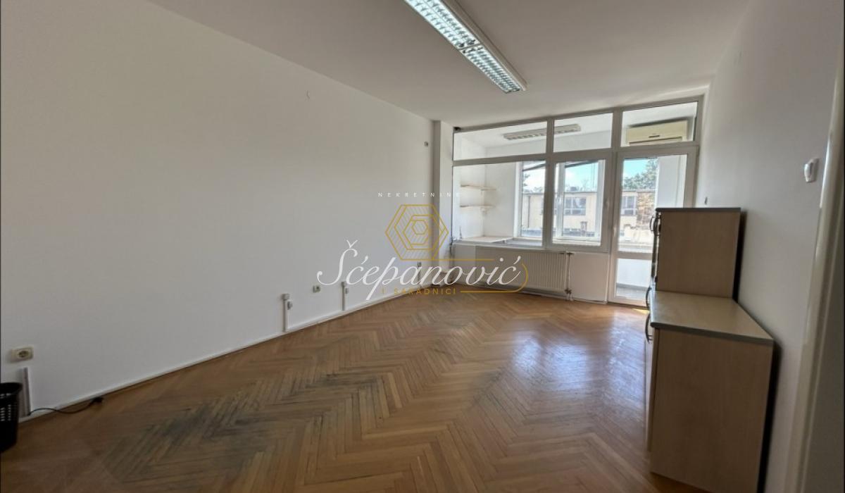 Dvosoban stan na prodaju, Bulevar Oslobođenja, Novi Sad, 46m², 143.000 €