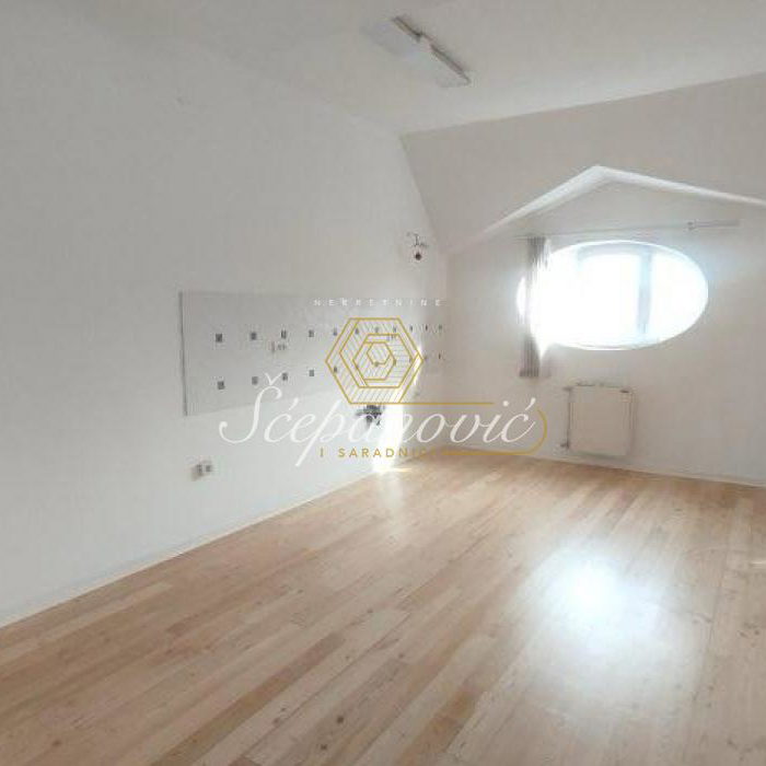 Stan Izdavanje Novi Sad  136 m2