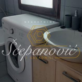 Kuća za izdavanje, Vidovdansko Naselje, Novi Sad, 106m², 650 €/mes