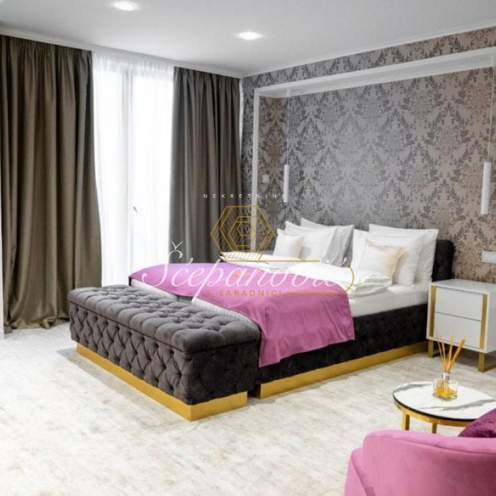 Lokal Izdavanje Novi Sad  1227 m2