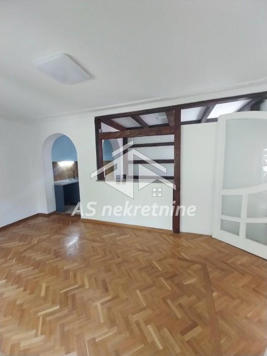 Kuća Izdavanje Beograd Neimar 260 m2