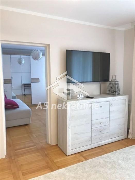 Stan Izdavanje Beograd Dedinje 72 m2