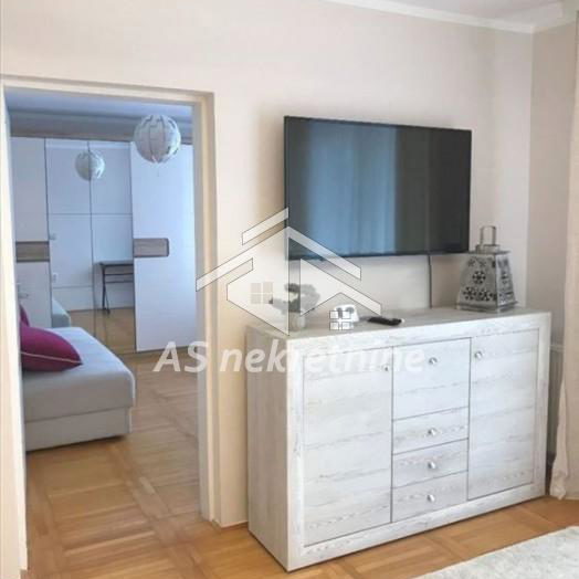 Stan Izdavanje Beograd Dedinje 72 m2