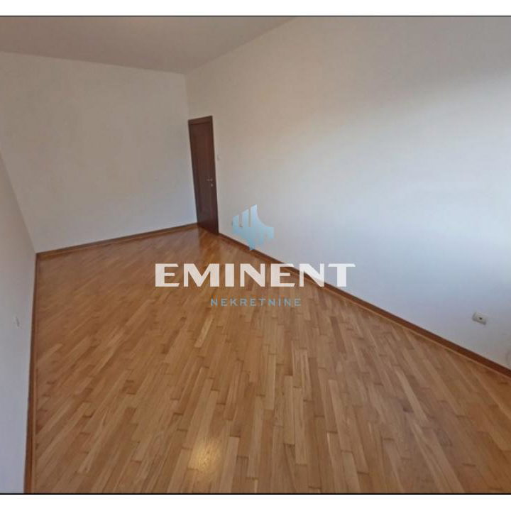 Stan Izdavanje Beograd Hram Svetog Save 172 m2